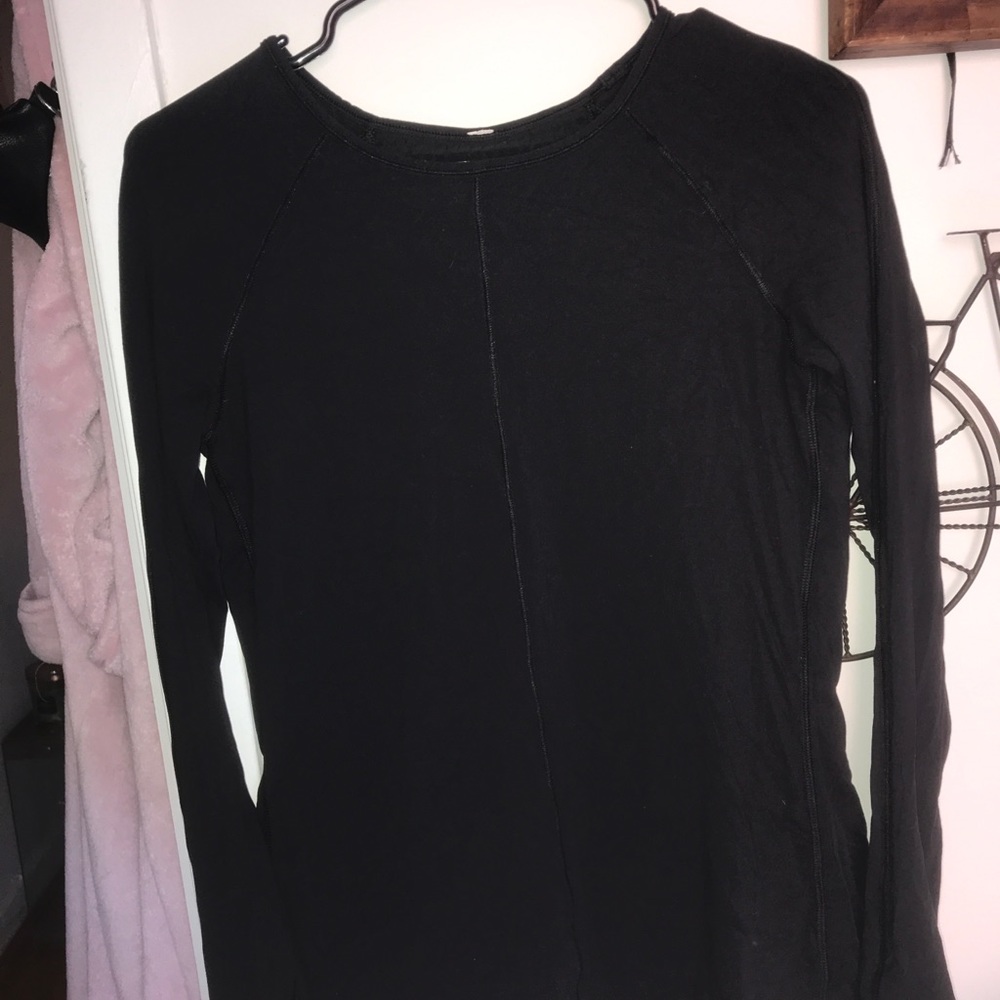 Black long sleeved workout top